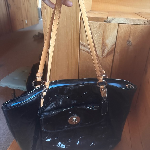 Black Patent Leather Tote Bag - Picture 2 of 7